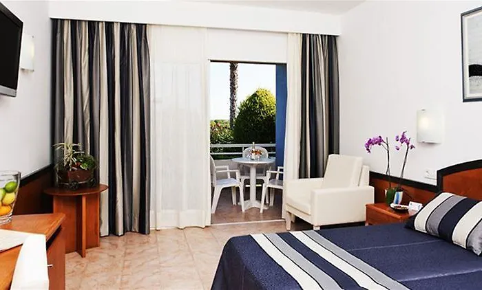 Sagitario Princesa Playa Resort 4*